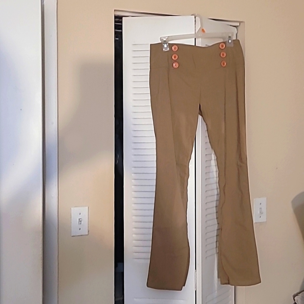 Xoxo Brand Khaki Juniors Size 5 slacks/pants
